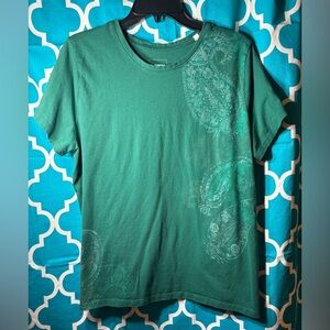 Sonoma Green Paisley Accent Scoop Neck Shirt Short Sleeves Women’s Tee Shirt Siz